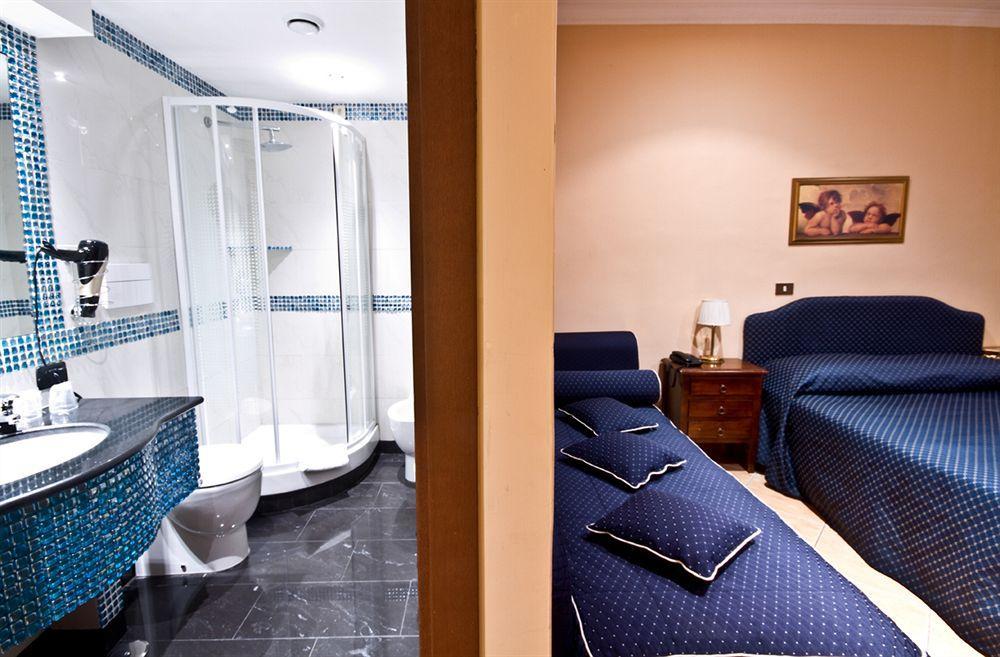 Hotel Caracciolo Rome Exterior photo