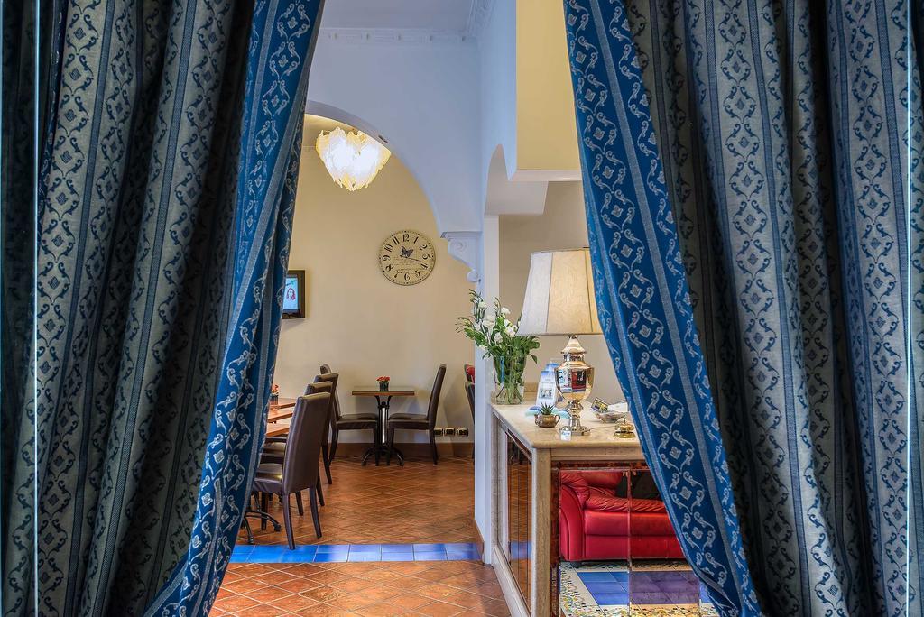 Hotel Caracciolo Rome Exterior photo