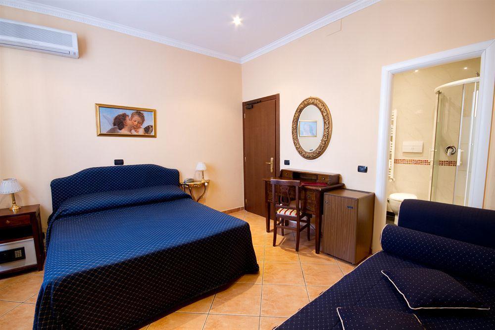 Hotel Caracciolo Rome Exterior photo