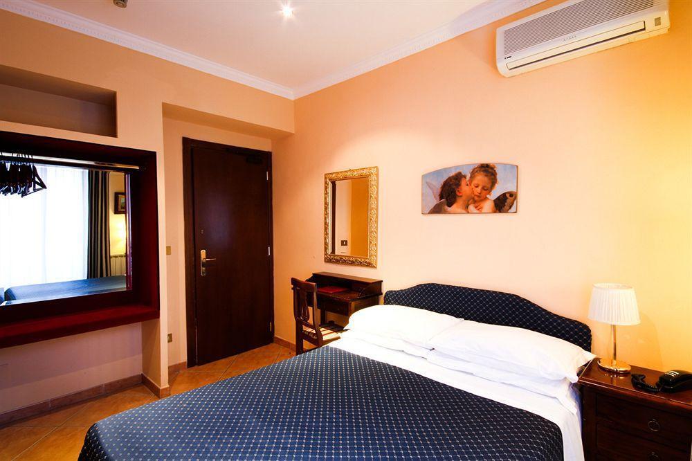 Hotel Caracciolo Rome Exterior photo