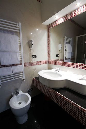 Hotel Caracciolo Rome Exterior photo